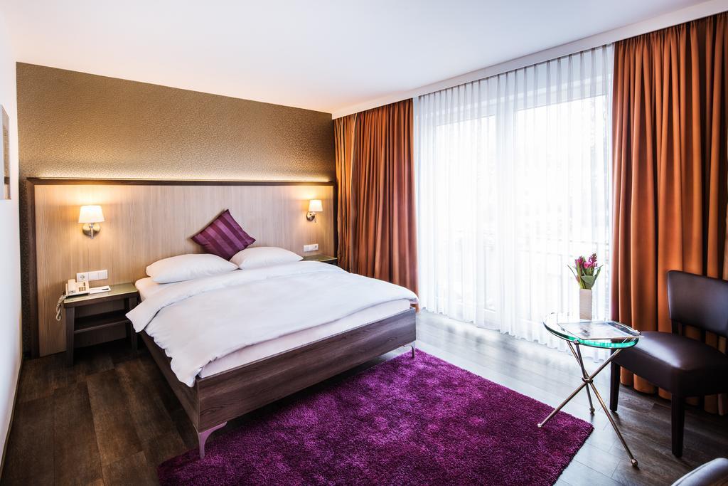 Hotel Plaza Duisburg Exterior photo