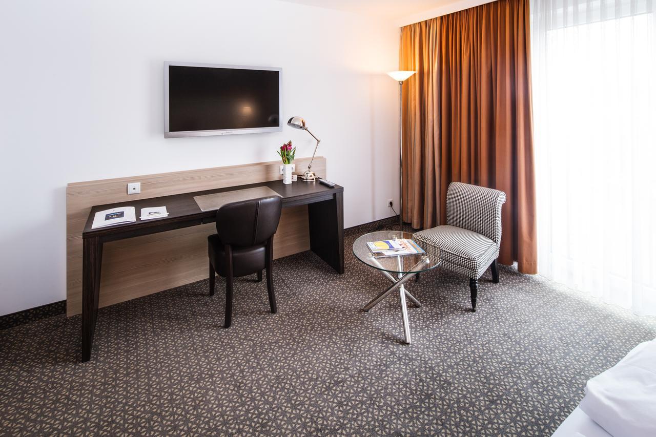 Hotel Plaza Duisburg Exterior photo
